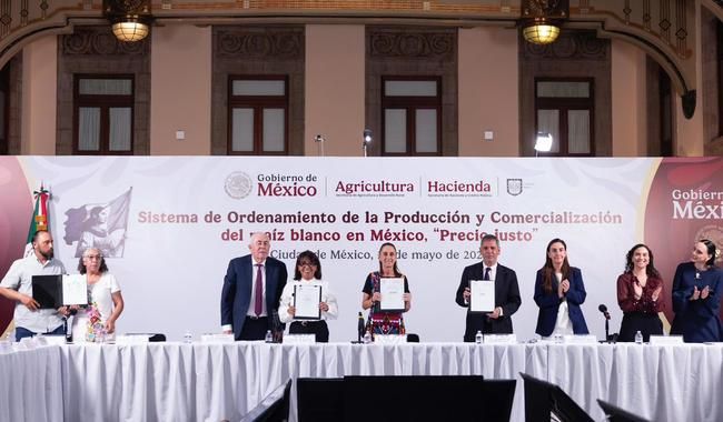 Presidenta firma acuerdo para la creación del Sistema de Ordenamiento de la Producción y Comercialización del maíz blanco “Precio Justo”