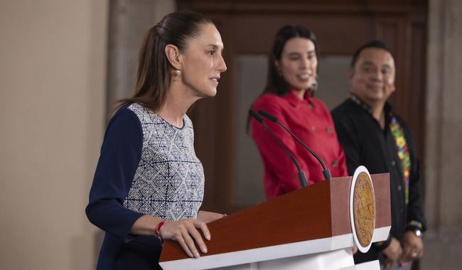 Presidenta Claudia Sheinbaum anuncia incremento salarial del 9% para las maestras y maestros de México